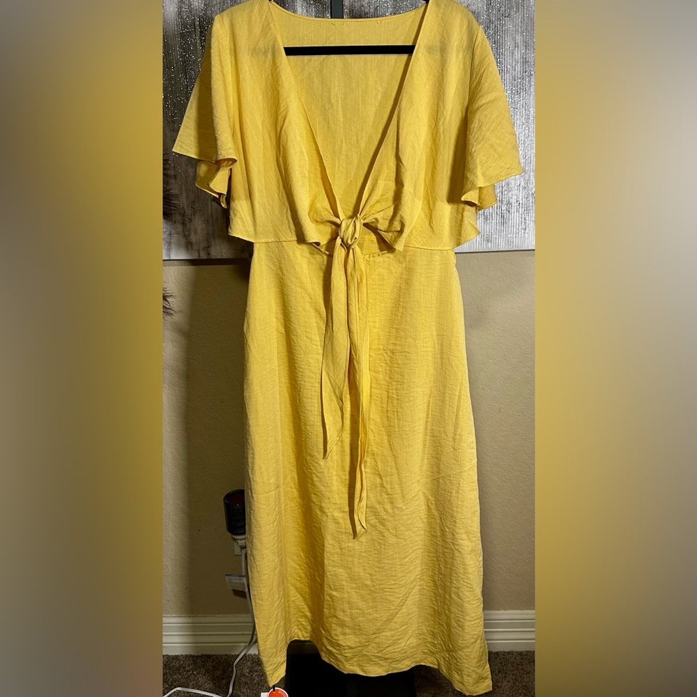 Cider Sunny Yellow Midi Dress